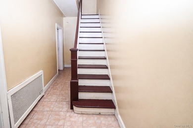 MOVE RIGHT INTO THIS WELL MAINTAINED 2 FAMILY SEMI-ATTACHED HOME - photo 5
