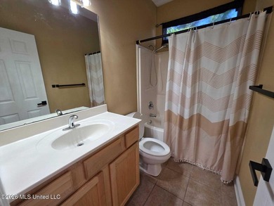 Beautifully updated 3 bedroom, 2 bathroom home offering - photo 18