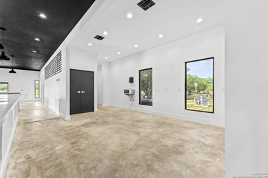 Turnkey Commercial Opportunity in the Heart of Floresville -