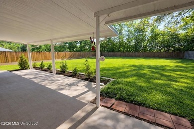 Beautifully updated 3 bedroom, 2 bathroom home offering - photo 22