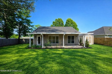 Beautifully updated 3 bedroom, 2 bathroom home offering - photo 24