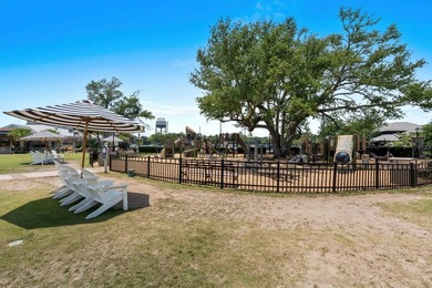 Experience coastal living in this bright and fully furnished - photo 33