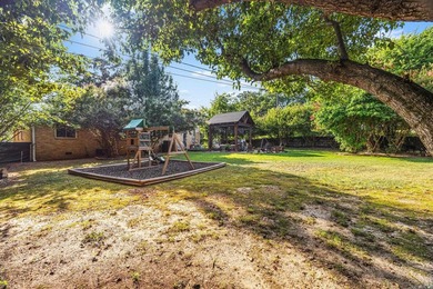 Come check out this recently updated 4bed/3bath home nestled in - photo 36
