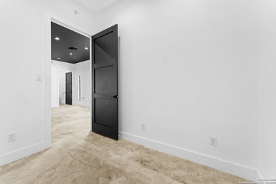 Turnkey Commercial Opportunity in the Heart of Floresville -