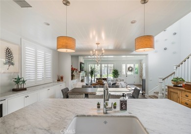 Nestled in the heart of Balboa Island, 217 Coral Avenue invites - photo 10