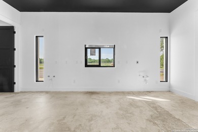 Turnkey Commercial Opportunity in the Heart of Floresville -