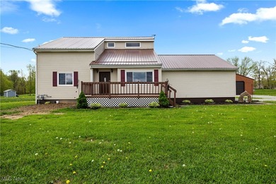 Cinnamon Lake Home For Sale in West Salem Ohio