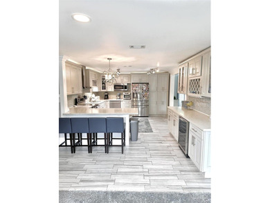 Live the Gulf Coast dream in this stunning 5-bed, 3-bath home - photo 7