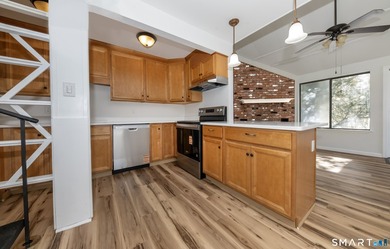 Private Pet friendly End unit newly refreshed! Ranch style - photo 11