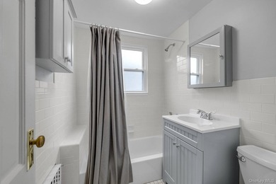 Immaculate fully detached brickstone home in the highly - photo 12