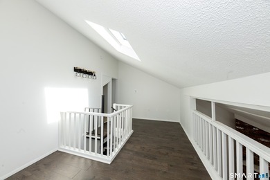Private Pet friendly End unit newly refreshed! Ranch style - photo 13
