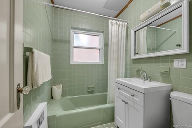 Immaculate fully detached brickstone home in the highly - photo 14