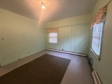 Welcome to this well maintained 3-bedroom, 1 3/4-bath home - photo 16