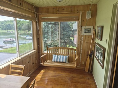 EXPERIENCE THE FEELING OF THE NORTHWOODS JUST OVER THE BORDER IN - photo 18