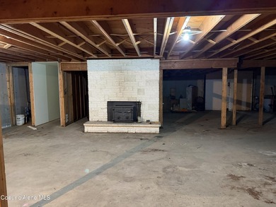 Enjoy waterfront living with this 3-bedroom, 2-bath home - photo 19