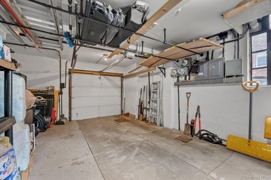 Immaculate fully detached brickstone home in the highly - photo 19