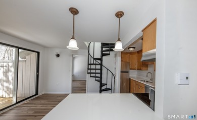 Private Pet friendly End unit newly refreshed! Ranch style - photo 21