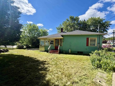 Welcome to this well maintained 3-bedroom, 1 3/4-bath home - photo 25