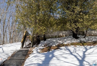 Private Pet friendly End unit newly refreshed! Ranch style - photo 26