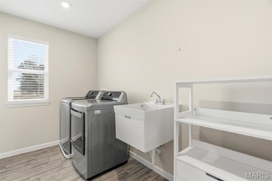 Savvy Buyer Alert! Step into this impeccably maintained - photo 33