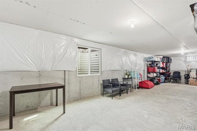 Savvy Buyer Alert! Step into this impeccably maintained - photo 34