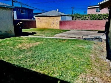Welcome to this charming 4-bedroom, 2-bathroom Long Beach home - photo 19
