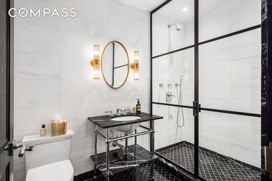 A Sophisticated SoHo Loft with Iconic Views This brilliantly - photo 21