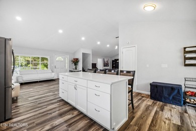Exquisite Country Estate on 34.5 Acres. Escape to the - photo 11