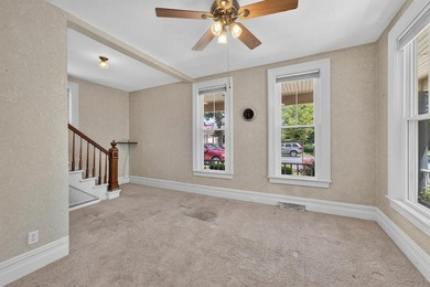 Welcome to this charming 2-bedroom, 1-bath Cape Cod in the - photo 4