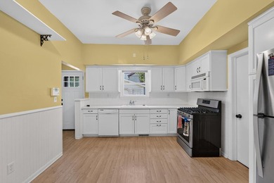 Welcome to this charming 2-bedroom, 1-bath Cape Cod in the - photo 7