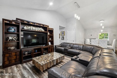 Exquisite Country Estate on 34.5 Acres. Escape to the - photo 18