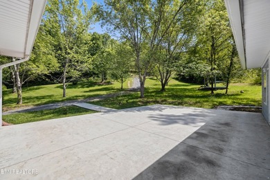 Exquisite Country Estate on 34.5 Acres. Escape to the - photo 24