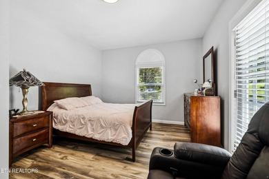 Exquisite Country Estate on 34.5 Acres. Escape to the - photo 32