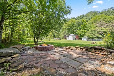 Exquisite Country Estate on 34.5 Acres. Escape to the - photo 36