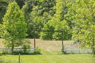 Exquisite Country Estate on 34.5 Acres. Escape to the - photo 37