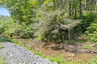 Exquisite Country Estate on 34.5 Acres. Escape to the - photo 41
