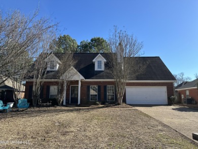 Laurelwood Lake Home For Sale in Flowood Mississippi