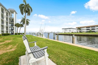 Wake up to panoramic water views from this beautifully - photo 42