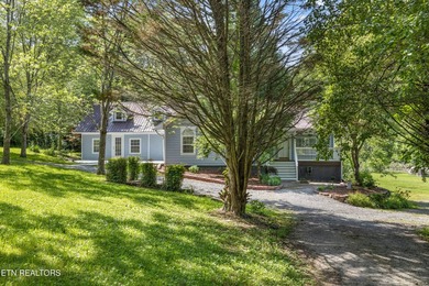 Exquisite Country Estate on 34.5 Acres. Escape to the - photo 44