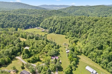 Exquisite Country Estate on 34.5 Acres. Escape to the - photo 45