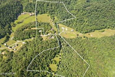 Exquisite Country Estate on 34.5 Acres. Escape to the - photo 46