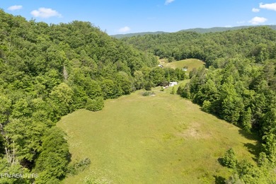 Exquisite Country Estate on 34.5 Acres. Escape to the - photo 49