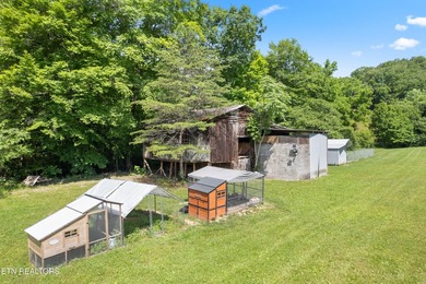 Exquisite Country Estate on 34.5 Acres. Escape to the - photo 50