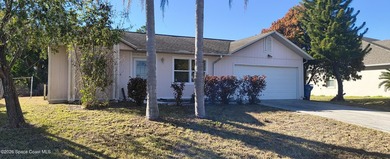 Perfect investment home offers a comfortable and well-maintained - photo 1