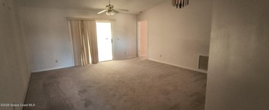 Perfect investment home offers a comfortable and well-maintained - photo 10