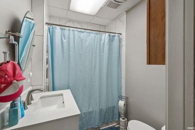 Enjoy lake living with this well-maintained 3-bedroom - photo 14