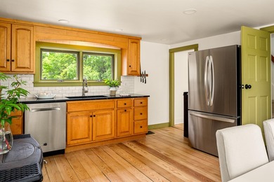 Welcome to The Farmhouse on Crawford, a beautifully renovated - photo 16