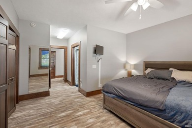 Enjoy lake living with this well-maintained 3-bedroom - photo 22