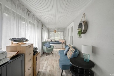 Enjoy lake living with this well-maintained 3-bedroom - photo 25