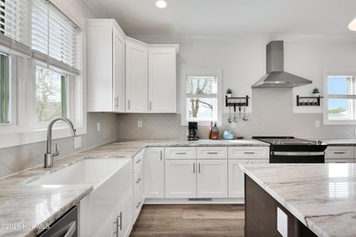 Welcome to this beautifully built 2023 townhome in the heart of - photo 29